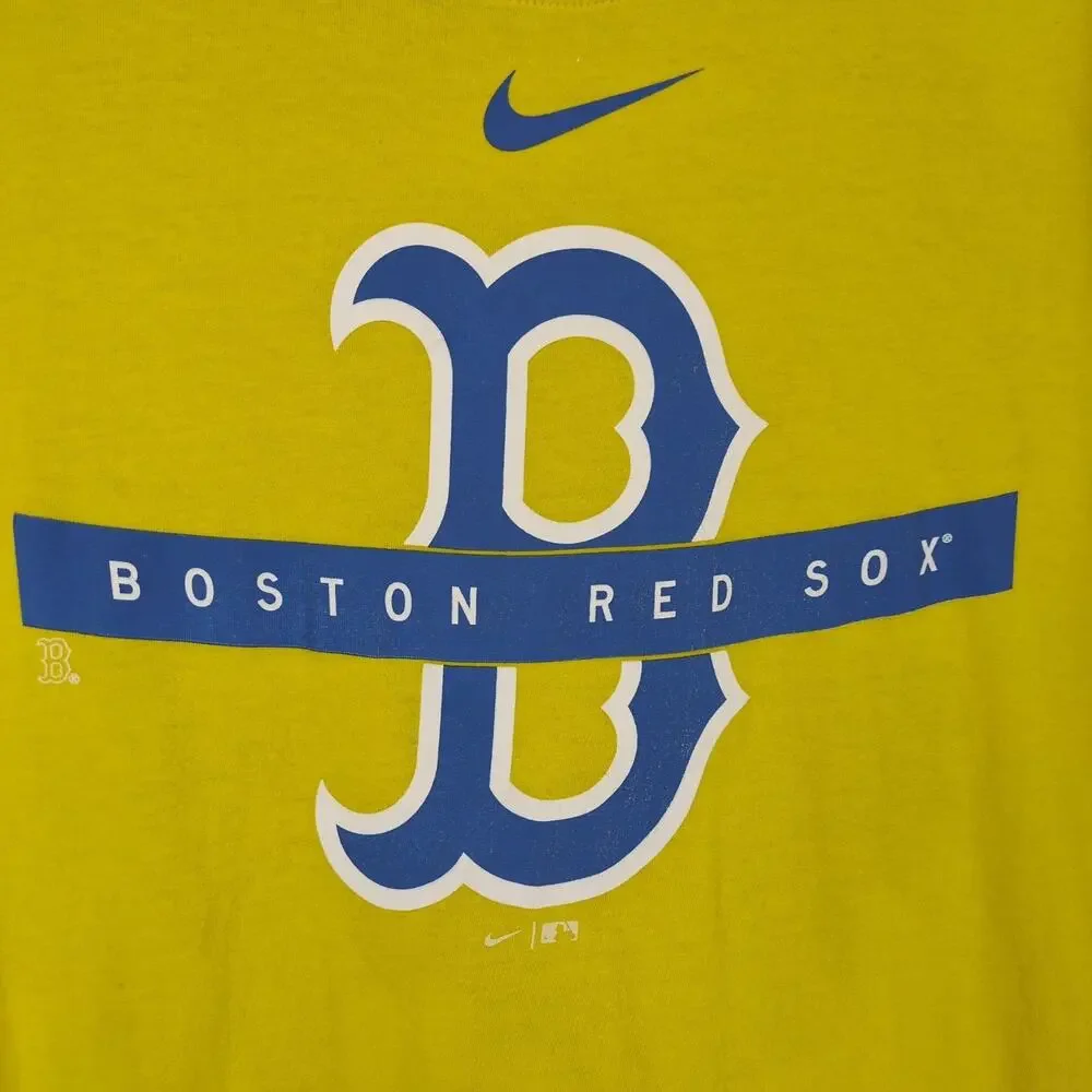 The Nike Tee Boston Red Sox Men's XL Yellow T-Shirt,‎ MLB Baseball Sports Fan
